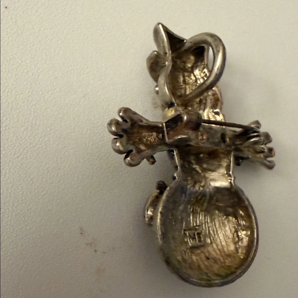 MJ Signed Vintage Silver Tone snowman Christmas winter Print Oval Brooch / Pin
